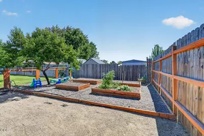 176 E Gregory Road, Central Point, OR 97502 - Photo 36