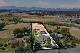 176 E Gregory Rd, Central Point, OR 97502 - Photo 44
