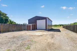 176 E Gregory Rd, Central Point, OR 97502 - Photo 40