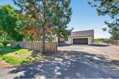 176 E Gregory Road, Central Point, OR 97502 - Photo 1