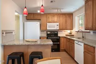 2225 SW 30th Ct, Redmond, OR 97756 - Photo 14