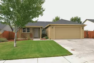 3172 SW Deschutes Ave, Redmond, OR 97756 - Photo 1