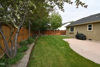 3172 SW Deschutes Avenue, Redmond, OR 97756 - Photo 30