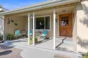 1604 S Adams Dr, Madras, OR 97741 - Photo 2