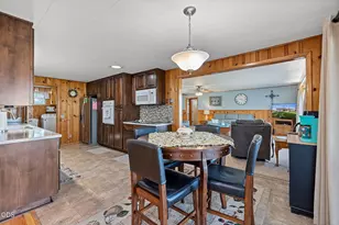 1604 S Adams Dr, Madras, OR 97741 - Photo 8
