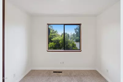 851 NE 10th Street, Grants Pass, OR 97526 - Photo 26