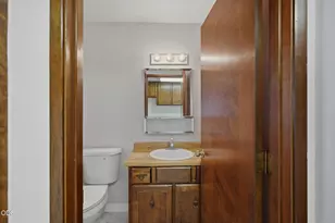 851 NE 10th St, Grants Pass, OR 97526 - Photo 28