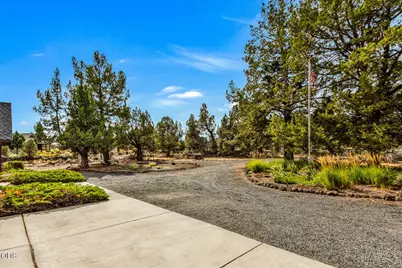 64552 Sylvan Loop, Bend, OR 97701 - Photo 6