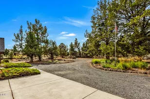 64552 Sylvan Loop, Bend, OR 97701 - Photo 6