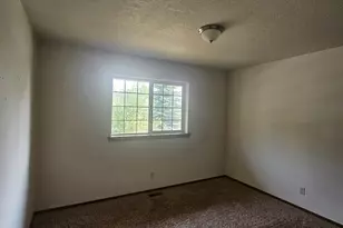 825 NW Poplar Pl, Redmond, OR 97756 - Photo 16