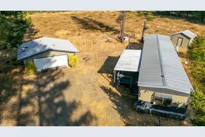 125 Floyd Lane, Cave Junction, OR 97523 - Photo 26