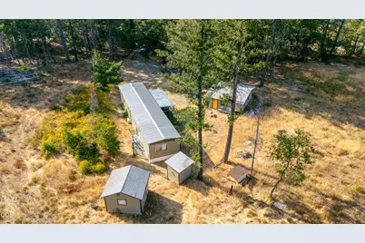 125 Floyd Lane, Cave Junction, OR 97523 - Photo 24
