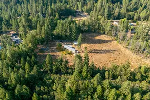 125 Floyd Ln, Cave Junction, OR 97523 - Photo 22