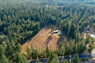 125 Floyd Ln, Cave Junction, OR 97523 - Photo 16
