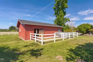 4867 Lower River Rd, Grants Pass, OR 97526 - Photo 32