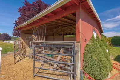 4867 Lower River Road, Grants Pass, OR 97526 - Photo 38