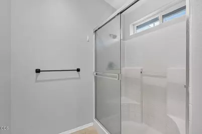 951 Village Circle, Medford, OR 97504 - Photo 16