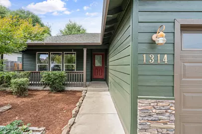 1314 Andrew Drive, Medford, OR 97501 - Photo 2