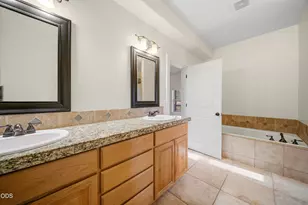 17040 Kasserman Dr, Bend, OR 97707 - Photo 6