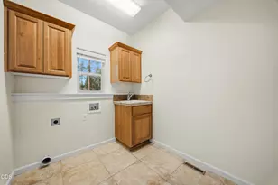 17040 Kasserman Dr, Bend, OR 97707 - Photo 16