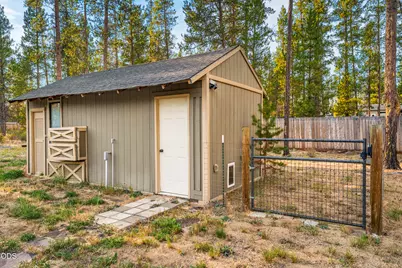 17040 Kasserman Drive, Bend, OR 97707 - Photo 36