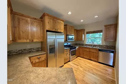 2750 NE Great Horned Place, Bend, OR 97701 - Photo 10