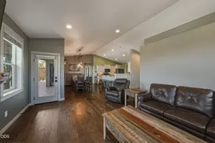 2440 SW 43rd Pl, Redmond, OR 97756 - Photo 12