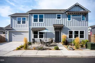 61637 SE Evie Dr, Bend, OR 97702 - Photo 1