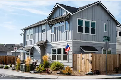 61637 SE Evie Drive, Bend, OR 97702 - Photo 2