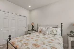 61574 Devils Lake Dr, Bend, OR 97702 - Photo 22