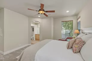 61574 Devils Lake Dr, Bend, OR 97702 - Photo 18