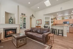 61574 Devils Lake Dr, Bend, OR 97702 - Photo 6