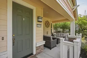 61574 Devils Lake Dr, Bend, OR 97702 - Photo 2