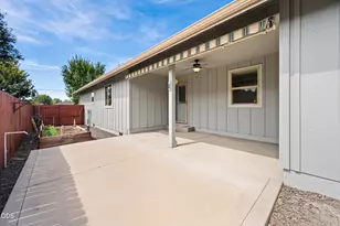 2330 NW 10th St, Redmond, OR 97756 - Photo 36