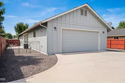 2330 NW 10th Street, Redmond, OR 97756 - Photo 30