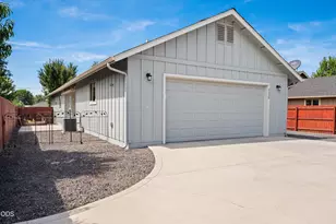 2330 NW 10th St, Redmond, OR 97756 - Photo 30