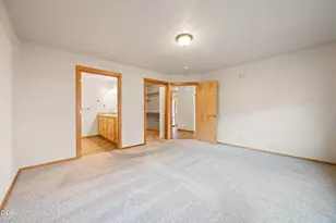 2330 NW 10th St, Redmond, OR 97756 - Photo 24