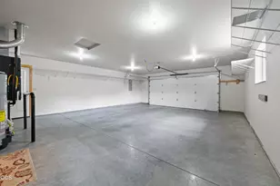 2330 NW 10th St, Redmond, OR 97756 - Photo 28