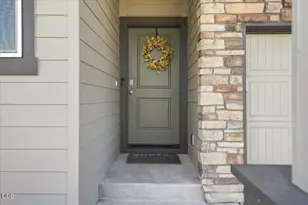20621 SE Gemstone Ave, Bend, OR 97702 - Photo 2