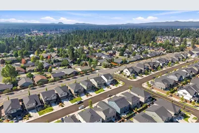 20621 SE Gemstone Avenue, Bend, OR 97702 - Photo 44