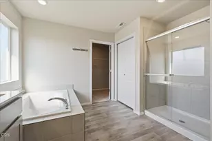 20621 SE Gemstone Ave, Bend, OR 97702 - Photo 22