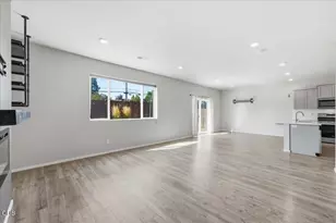 20621 SE Gemstone Ave, Bend, OR 97702 - Photo 10