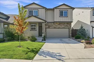 20621 SE Gemstone Ave, Bend, OR 97702 - Photo 40