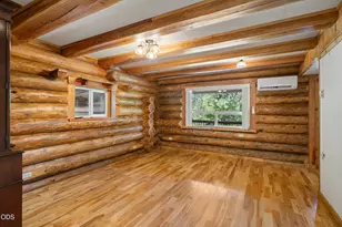 11857 Upper Applegate Rd, Jacksonville, OR 97530 - Photo 14