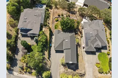 1583 Panoramic Loop, Grants Pass, OR 97527 - Photo 46