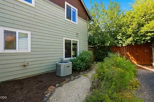 1354 NW Baltimore Ave, Bend, OR 97703 - Photo 34
