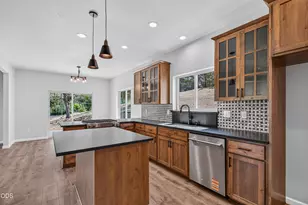 4148 Barbara Jean Way, Medford, OR 97504 - Photo 12