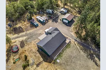 13021 E Antelope Road, Eagle Point, OR 97524 - Photo 4