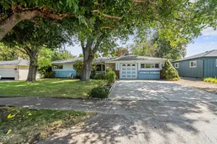 1525 Whitman Ave, Medford, OR 97501 - Photo 1