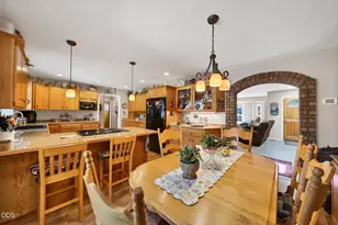 200 SE Crestview Ln, Madras, OR 97741 - Photo 8